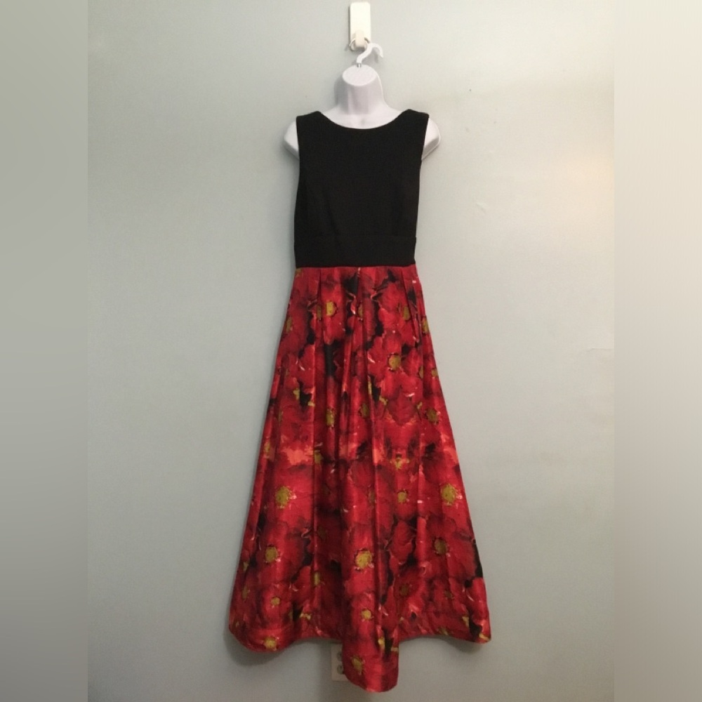 Melroseโ Black Red Floral Maxi Dress Sleeveless Fitted Bodice Size 14